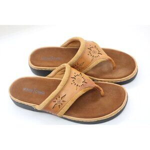 Minnetonka Leather Toe Thong Sandals-Size 9(fits like an 8)Lazer Cut-Outs